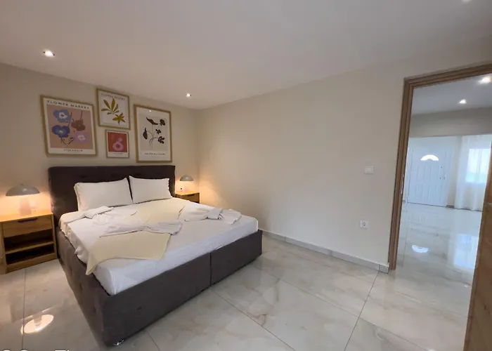 Loridis 公寓 Prínos